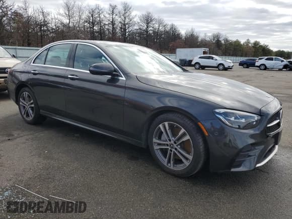 ✅ 2022 Mercedes-Benz E 350 • VIN: W1KZF8EB6NB092666 • Лот: 47895375. Опубликован ранее на Copart с пробегом Не указан. Бесплатный доступ к архиву аукционных продаж из США и подробный отчёт об истории автомобиля на DreamBid. Изображение 4.