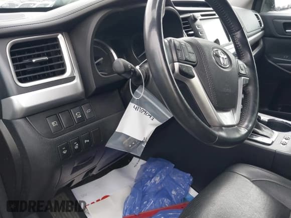 ✅ 2017 Toyota Highlander Hybrid Limited • VIN: 5TDDGRFH3HS028608 • Lot: 41709093. Listed on IAAI with 108,207 mi. Free auction sales archive from the USA and detailed vehicle history report at DreamBid. Image 20.