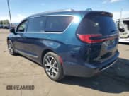 ✅ 2021 Chrysler Pacifica Limited • VIN: 2C4RC3GG8MR573551 • Lot: 84479955. Wystawiony na Copart z przebiegiem 43 225 mil. Bezpłatny archiwum sprzedaży aukcyjnych z USA i szczegółowy raport historii pojazdu na DreamBid. Zdjęcie 2.