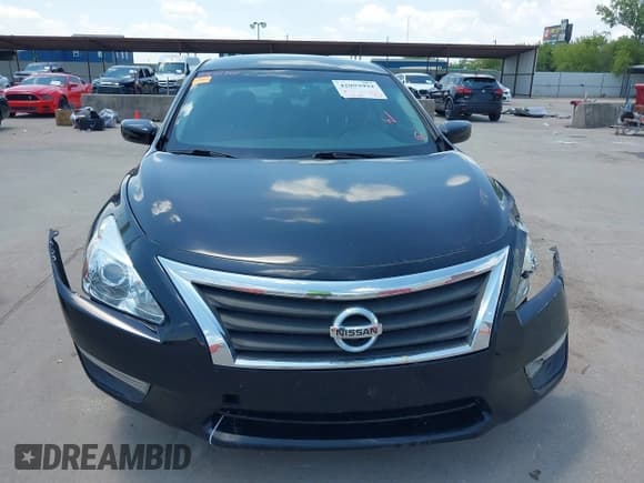 ✅ 2015 Nissan Altima S • VIN: 1N4AL3AP8FN377623 • Lot: 42993994. Listed on IAAI with 158,000 mi. Free auction sales archive from the USA and detailed vehicle history report at DreamBid. Image 12.