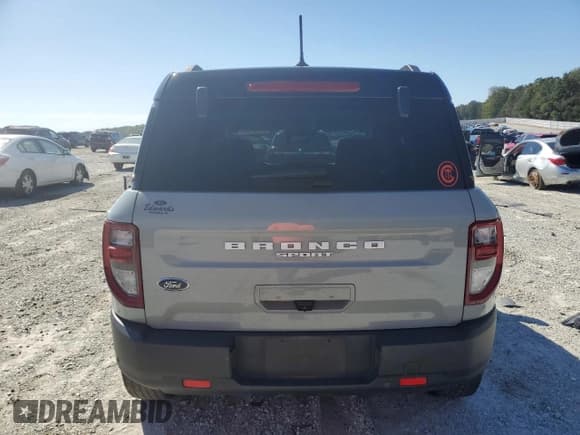 ✅ 2021 Ford Bronco Sport Outer Banks • VIN: 3FMCR9C64MRB04077 • Lot: 85667635. Wystawiony na Copart z przebiegiem 124 786 mil. Bezpłatny archiwum sprzedaży aukcyjnych z USA i szczegółowy raport historii pojazdu na DreamBid. Zdjęcie 6.