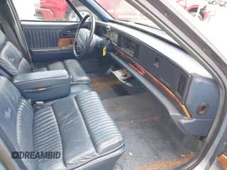 ✅ 1992 Buick Park Avenue • VIN: 1G4CW53L6N1610450 • Lot: 42227069. Listed on IAAI with 92,419 mi. Free auction sales archive from the USA and detailed vehicle history report at DreamBid. Image 5.