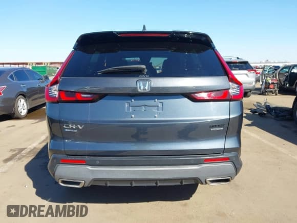 ✅ 2024 Honda CR-V Sport Touring • VIN: 7FARS6H92RE017831 • Lot: 43529864. Listed on IAAI with 19,709 mi. Free auction sales archive from the USA and detailed vehicle history report at DreamBid. Image 17.