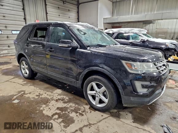 ✅ 2017 Ford Explorer XLT • VIN: 1FM5K8DH5HGA83096 • Lot: 95217575. Wystawiony na Copart z przebiegiem 46 412 mil. Bezpłatny archiwum sprzedaży aukcyjnych z USA i szczegółowy raport historii pojazdu na DreamBid. Zdjęcie 4.