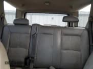 ✅ 2004 Saturn VUE V6 • VIN: 5GZCZ63404S893235 • Lot: 46643315. Wystawiony na Copart z przebiegiem 245 541 mil. Bezpłatny archiwum sprzedaży aukcyjnych z USA i szczegółowy raport historii pojazdu na DreamBid. Zdjęcie 10.