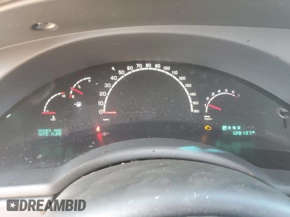 ✅ 2006 Chrysler Pacifica Touring • VIN: 2A4GM68446R826372 • Lot: 71285895. Wystawiony na Copart z przebiegiem 128 137 mil. Bezpłatny archiwum sprzedaży aukcyjnych z USA i szczegółowy raport historii pojazdu na DreamBid. Zdjęcie 9.