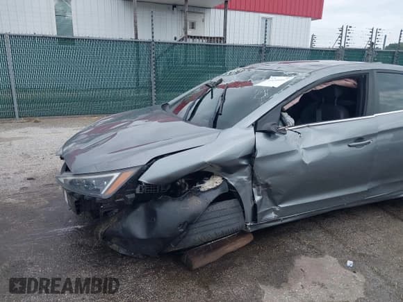 ✅ 2019 Hyundai Elantra Sport • VIN: KMHD04LB4KU820160 • Lot: 43299567. Listed on IAAI with 80,482 mi. Free auction sales archive from the USA and detailed vehicle history report at DreamBid. Image 6.