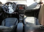 ✅ 2020 Jeep Compass Limited • VIN: 3C4NJDCB0LT203629 • Lot: 52348655. Wystawiony na Copart z przebiegiem 71 749 mil. Bezpłatny archiwum sprzedaży aukcyjnych z USA i szczegółowy raport historii pojazdu na DreamBid. Zdjęcie 8.