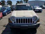 ✅ 2006 Jeep Liberty Sport • VIN: 1J4GK48K76W183984 • Лот: 70206825. Опубликован ранее на Copart с пробегом 148 576 миль. Бесплатный доступ к архиву аукционных продаж из США и подробный отчёт об истории автомобиля на DreamBid. Изображение 5.