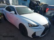 ✅ 2017 Lexus IS 200t • VIN: JTHBA1D28H5056840 • Lot: 42772427. Wystawiony na IAAI z przebiegiem 111 914 mil. Bezpłatny archiwum sprzedaży aukcyjnych z USA i szczegółowy raport historii pojazdu na DreamBid. Zdjęcie 1.