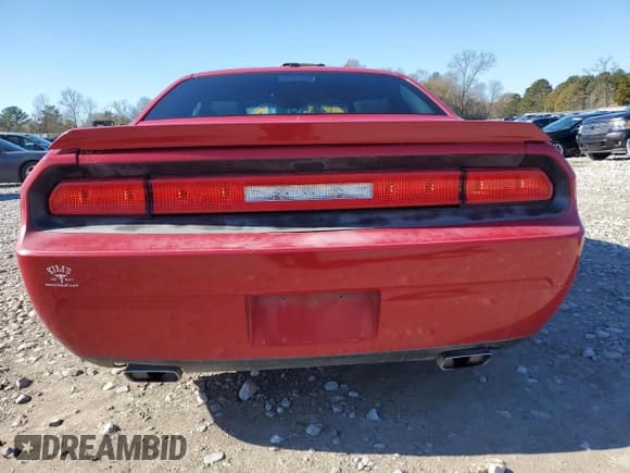 ✅ 2013 Dodge Challenger SXT • VIN: 2C3CDYAG9DH581824 • Lot: 85291944. Wystawiony na Copart z przebiegiem 210 246 mil. Bezpłatny archiwum sprzedaży aukcyjnych z USA i szczegółowy raport historii pojazdu na DreamBid. Zdjęcie 6.