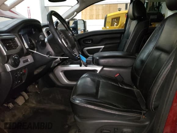 ✅ 2016 Nissan Titan Platinum Reserve • VIN: 1N6BA1F44GN513218 • Лот: 90122095. Опубликован ранее на Copart с пробегом 115 802 миль. Бесплатный доступ к архиву аукционных продаж из США и подробный отчёт об истории автомобиля на DreamBid. Изображение 7.