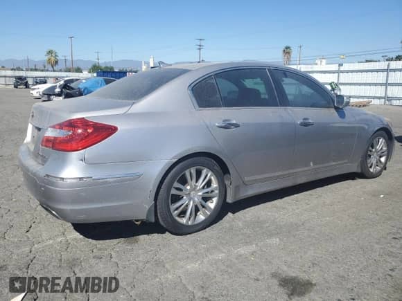 2013 Hyundai Genesis 3.8L z VIN KMHGC4DD3DU234041, wystawiony jako Copart lot #74628644 z przebiegiem 258 517 mil mil oraz Czysty tytuł • Clean title. Historia ofert i sprzedaży dostępna na DreamBid. Obrazek 3.