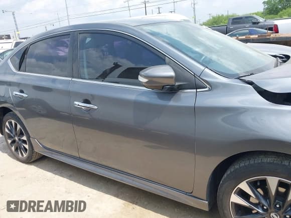 ✅ 2016 Nissan Sentra SL • VIN: 3N1AB7AP5GY334045 • Lot: 42160365. Listed on IAAI with 129,035 mi. Free auction sales archive from the USA and detailed vehicle history report at DreamBid. Image 13.