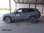 ✅ 2025 Hyundai Tucson SEL • VIN: 5NMJBCDE6SH480165 • Lot: 43613547. Wystawiony na IAAI z przebiegiem 21 681 mil. Bezpłatny archiwum sprzedaży aukcyjnych z USA i szczegółowy raport historii pojazdu na DreamBid. Zdjęcie 15.