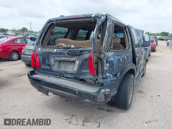 ✅ 1999 Lincoln Navigator • VIN: 5LMRU27L8XLJ03949 • Лот: 42398090. Опубликован ранее на IAAI с пробегом Не указан. Бесплатный доступ к архиву аукционных продаж из США и подробный отчёт об истории автомобиля на DreamBid. Изображение 6.