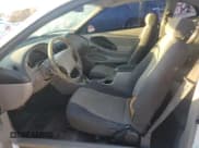 ✅ 2002 Ford Mustang Standard • VIN: 1FAFP40462F149180 • Lot: 92097525. Wystawiony na Copart z przebiegiem Nie podano. Bezpłatny archiwum sprzedaży aukcyjnych z USA i szczegółowy raport historii pojazdu na DreamBid. Zdjęcie 7.