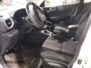 ✅ 2022 Hyundai Venue SEL • VIN: KMHRC8A32NU151729 • Lot: 77618304. Listed on Copart with 24,329 mi. Free auction sales archive from the USA and detailed vehicle history report at DreamBid. Image 7.