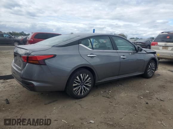 ✅ 2024 Nissan Altima SV • VIN: 1N4BL4DV3RN322974 • Lot: 85781745. Listed on Copart with 25,913 mi. Free auction sales archive from the USA and detailed vehicle history report at DreamBid. Image 3.