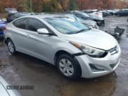 ✅ 2016 Hyundai Elantra SE • VIN: 5NPDH4AE4GH692501 • Lot: 43561991. Wystawiony na IAAI z przebiegiem 108 214 mil. Bezpłatny archiwum sprzedaży aukcyjnych z USA i szczegółowy raport historii pojazdu na DreamBid. Zdjęcie 1.
