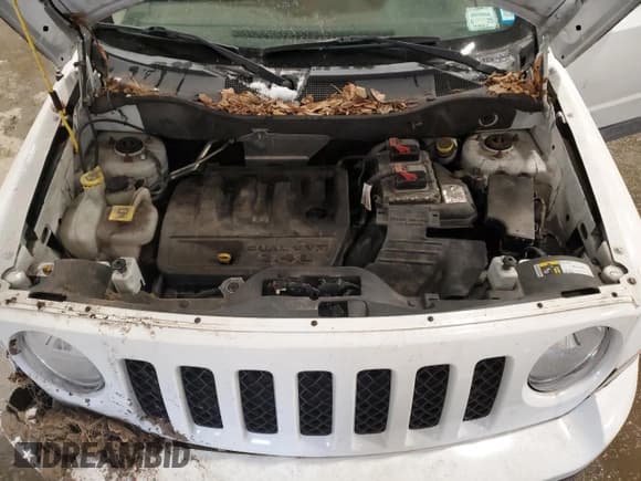 ✅ 2015 Jeep Patriot High Altitude • VIN: 1C4NJRFB5FD427093 • Lot: 88139895. Wystawiony na Copart z przebiegiem 67 182 mil. Bezpłatny archiwum sprzedaży aukcyjnych z USA i szczegółowy raport historii pojazdu na DreamBid. Zdjęcie 12.