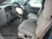 ✅ 2000 Ford F-150 XL • VIN: 1FTRX17W5YKA51593 • Lot: 66225685. Wystawiony na Copart z przebiegiem Nie podano. Bezpłatny archiwum sprzedaży aukcyjnych z USA i szczegółowy raport historii pojazdu na DreamBid. Zdjęcie 7.