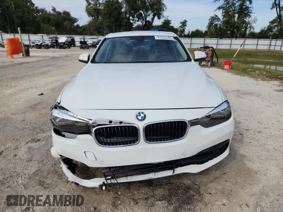 ✅ 2016 BMW 3 Series 320i • VIN: WBA8E1G55GNT38337 • Лот: 91553105. Опубликован ранее на Copart с пробегом 116 018 миль. Бесплатный доступ к архиву аукционных продаж из США и подробный отчёт об истории автомобиля на DreamBid. Изображение 5.