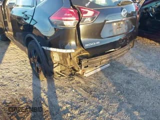 ✅ 2017 Nissan Rogue SL • VIN: 5N1AT2MT5HC742329 • Lot: 43587883. Wystawiony na IAAI z przebiegiem 101 447 mil. Bezpłatny archiwum sprzedaży aukcyjnych z USA i szczegółowy raport historii pojazdu na DreamBid. Zdjęcie 6.