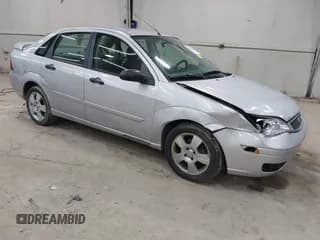 ✅ 2005 Ford Focus S • VIN: 1FAHP34NX5W163612 • Lot: 43630194. Wystawiony na IAAI z przebiegiem 267 733 mil. Bezpłatny archiwum sprzedaży aukcyjnych z USA i szczegółowy raport historii pojazdu na DreamBid. Zdjęcie 1.
