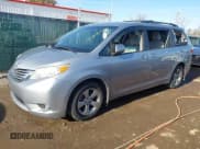 ✅ 2015 Toyota Sienna LE • VIN: 5TDKK3DCXFS612155 • Lot: 43695345. Listed on IAAI with 127,682 mi. Free auction sales archive from the USA and detailed vehicle history report at DreamBid. Image 18.