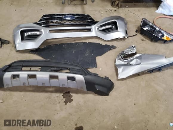 ✅ 2020 Ford Explorer XLT • VIN: 1FMSK8DH1LGD15110 • Lot: 53126895. Wystawiony na Copart z przebiegiem 61 539 mil. Bezpłatny archiwum sprzedaży aukcyjnych z USA i szczegółowy raport historii pojazdu na DreamBid. Zdjęcie 13.