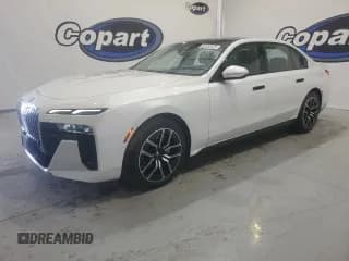 ✅ 2024 BMW 7 Series 740i xDrive • VIN: WBA33EH06RCS76214 • Лот: 78085004. Опубликован ранее на Copart с пробегом 2 808 миль. Бесплатный доступ к архиву аукционных продаж из США и подробный отчёт об истории автомобиля на DreamBid. Изображение 1.