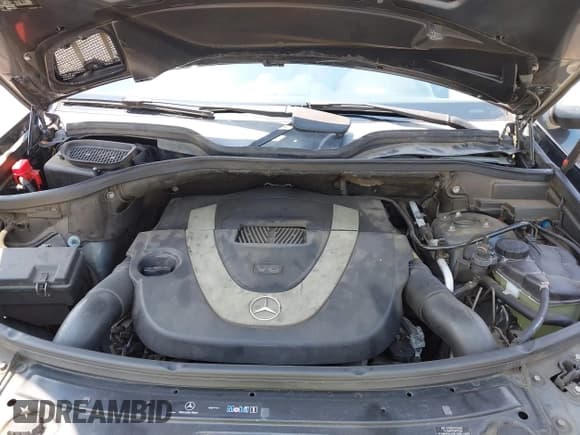 ✅ 2010 Mercedes-Benz M 350 • VIN: 4JGBB8GBXAA573147 • Lot: 42923203. Listed on IAAI with 179,727 mi. Free auction sales archive from the USA and detailed vehicle history report at DreamBid. Image 10.