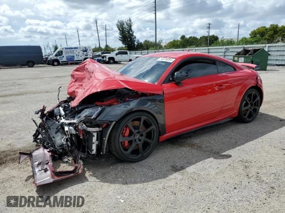 ✅ 2022 Audi TT RS • VIN: WUAASAFV8N1900592 • Lot: 74976084. Listed on Copart with 20,761 mi. Free auction sales archive from the USA and detailed vehicle history report at DreamBid. Image 1.