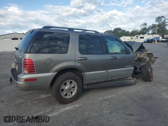 ✅ 2002 Mercury Mountaineer • VIN: 4M2ZU86W62ZJ18925 • Lot: 85890375. Wystawiony na Copart z przebiegiem Nie podano. Bezpłatny archiwum sprzedaży aukcyjnych z USA i szczegółowy raport historii pojazdu na DreamBid. Zdjęcie 3.