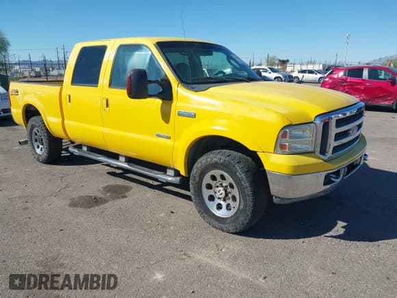 ✅ 2005 Ford F-250 XL • VIN: 1FTSW21P45EA73560 • Lot: 43505045. Wystawiony na IAAI z przebiegiem 338 098 mil. Bezpłatny archiwum sprzedaży aukcyjnych z USA i szczegółowy raport historii pojazdu na DreamBid. Zdjęcie 1.