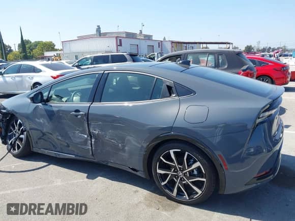 2025 Toyota Prius SE с VIN JTDACACU4S3040311, выставлен на аукционе IAAI как лот 42691282 с пробегом 586 миль миль и . История ставок и продаж доступна на DreamBid. Изображение 14.