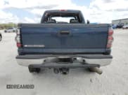 ✅ 2006 Chevrolet Silverado 2500HD LT1 • VIN: 1GCHC23D16F185881 • Lot: 44713115. Wystawiony na Copart z przebiegiem Nie podano. Bezpłatny archiwum sprzedaży aukcyjnych z USA i szczegółowy raport historii pojazdu na DreamBid. Zdjęcie 6.