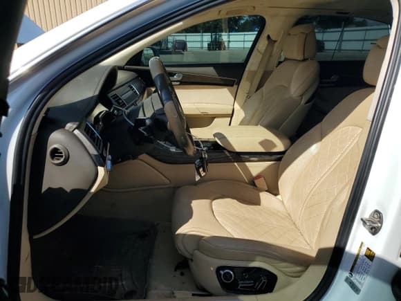 ✅ 2017 Audi A8 Sport • VIN: WAU43AFD5HN020930 • Lot: 70952495. Wystawiony na Copart z przebiegiem 149 246 mil. Bezpłatny archiwum sprzedaży aukcyjnych z USA i szczegółowy raport historii pojazdu na DreamBid. Zdjęcie 7.