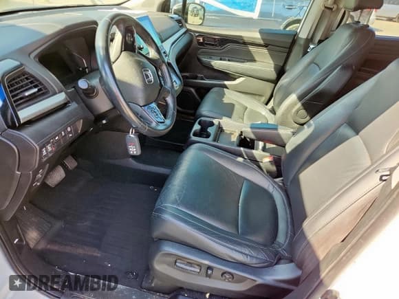 ✅ 2021 Honda Odyssey Touring • VIN: 5FNRL6H8XMB032196 • Lot: 85553585. Listed on Copart with 88,018 mi. Free auction sales archive from the USA and detailed vehicle history report at DreamBid. Image 7.