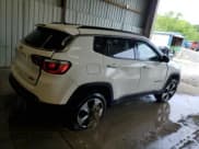 ✅ 2019 Jeep Compass Latitude • VIN: 3C4NJDBB6KT598559 • Lot: 58313545. Wystawiony na Copart z przebiegiem 70 022 mil. Bezpłatny archiwum sprzedaży aukcyjnych z USA i szczegółowy raport historii pojazdu na DreamBid. Zdjęcie 3.