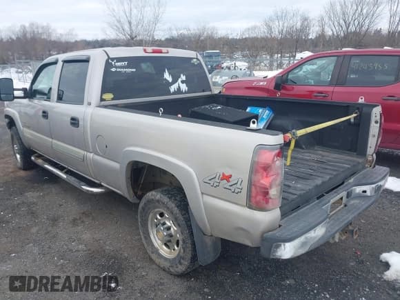 ✅ 2006 Chevrolet Silverado 2500HD LT3 • VIN: 1GCHK23D56F159755 • Лот: 41299166. Опубликован ранее на IAAI с пробегом 377 183 миль. Бесплатный доступ к архиву аукционных продаж из США и подробный отчёт об истории автомобиля на DreamBid. Изображение 3.
