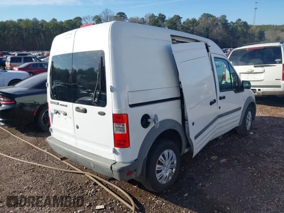 ✅ 2010 Ford Transit Connect XL • VIN: NM0LS7CN4AT006615 • Lot: 41395665. Wystawiony na IAAI z przebiegiem 247 909 mil. Bezpłatny archiwum sprzedaży aukcyjnych z USA i szczegółowy raport historii pojazdu na DreamBid. Zdjęcie 4.
