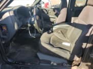 ✅ 2003 Chevrolet S-10 LS • VIN: 1GCDT19X538198174 • Лот: 50828895. Опубликован ранее на Copart с пробегом 212 694 миль. Бесплатный доступ к архиву аукционных продаж из США и подробный отчёт об истории автомобиля на DreamBid. Изображение 7.