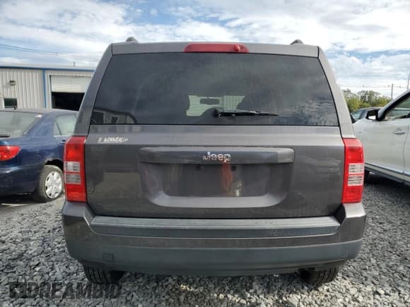 ✅ 2017 Jeep Patriot Sport • VIN: 1C4NJPBB0HD136238 • Lot: 81222095. Listed on Copart with 119,397 mi. Free auction sales archive from the USA and detailed vehicle history report at DreamBid. Image 6.