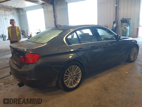 ✅ 2012 BMW 3 Series 335i • VIN: WBA3A9G51CNN67418 • Лот: 43070962. Опубликован ранее на IAAI с пробегом 119 436 миль. Бесплатный доступ к архиву аукционных продаж из США и подробный отчёт об истории автомобиля на DreamBid. Изображение 4.
