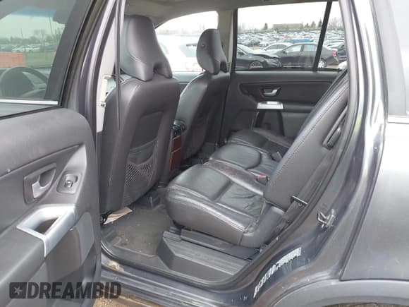 ✅ 2005 Volvo XC90 • VIN: YV1CZ592751183848 • Lot: 42015786. Listed on IAAI with 258,027 mi. Free auction sales archive from the USA and detailed vehicle history report at DreamBid. Image 8.