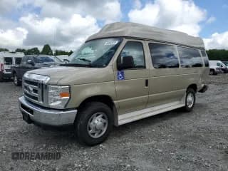 ✅ 2010 Ford Econoline Cargo Commercial • VIN: 1FTNS2EL0ADA54116 • Lot: 55942025. Wystawiony na Copart z przebiegiem 54 210 mil. Bezpłatny archiwum sprzedaży aukcyjnych z USA i szczegółowy raport historii pojazdu na DreamBid. Zdjęcie 1.