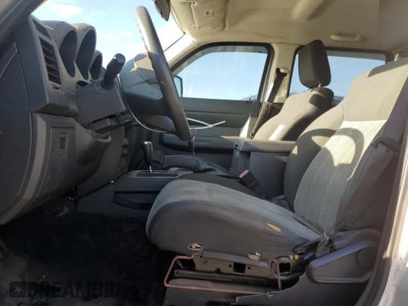 ✅ 2007 Dodge Nitro SXT • VIN: 1D8GT28K67W544289 • Lot: 85746485. Wystawiony na Copart z przebiegiem 308 577 mil. Bezpłatny archiwum sprzedaży aukcyjnych z USA i szczegółowy raport historii pojazdu na DreamBid. Zdjęcie 7.