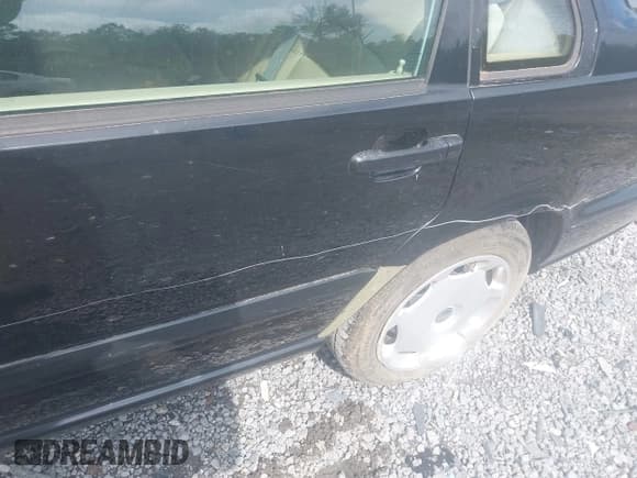 ✅ 1999 Volvo S70 • VIN: YV1LS55A8X2613644 • Лот: 42435557. Опубликован ранее на IAAI с пробегом 274 781 миль. Бесплатный доступ к архиву аукционных продаж из США и подробный отчёт об истории автомобиля на DreamBid. Изображение 6.